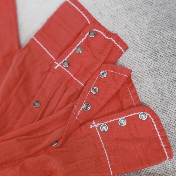 Ariat fitted button down shirt with back embroidery - Size M - Picture 9 of 11